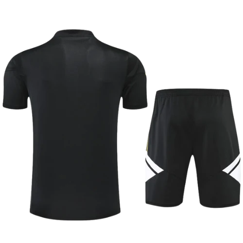 JUVENTUS 2022/23 EQUIPACIÓN CAMISETA + PANTALÓN CORTO NEGRO