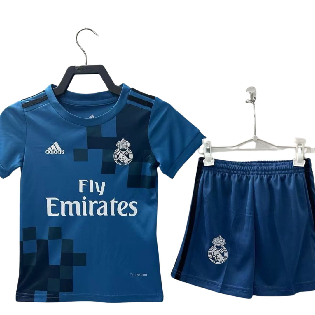KIT PARA NIÑOS REAL MADRID 2023/24