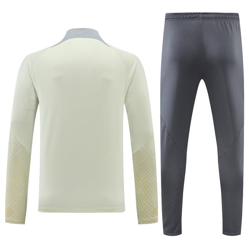 KIT CHAQUETA CREMALLERA + CHÁNDA TOTTENHAM 2022/23