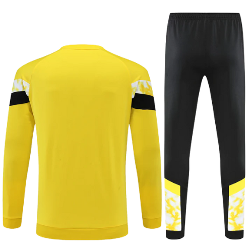 KIT CHAQUETA AMARILLA + CHÁNDAL BORUSSIA DORTMUND 2022/23