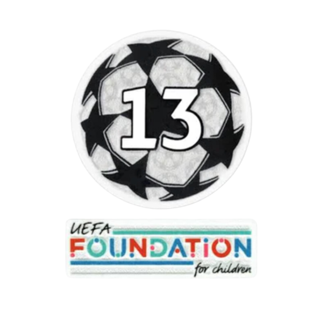 21-22 UCL Starball 13 veces ganador + Juego de parches de la Fundación UEFA (Real Madrid)