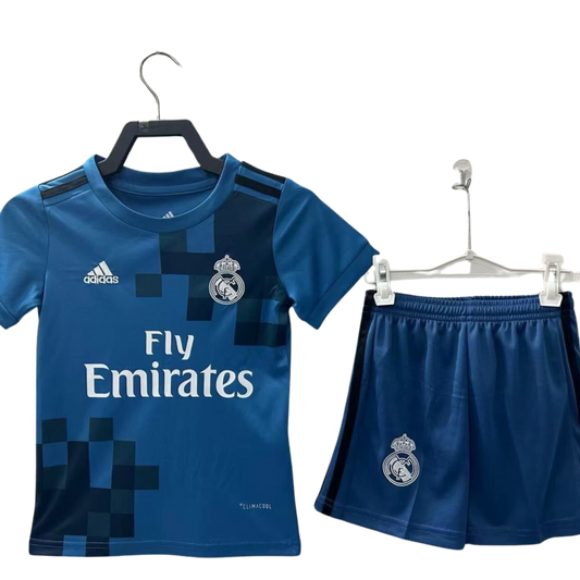 KIT PARA NIÑOS REAL MADRID 2023/24